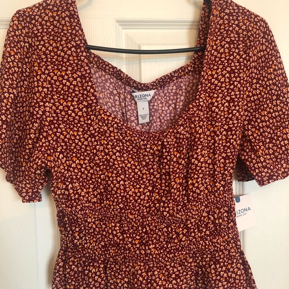 Floral top - Picture 2 of 3